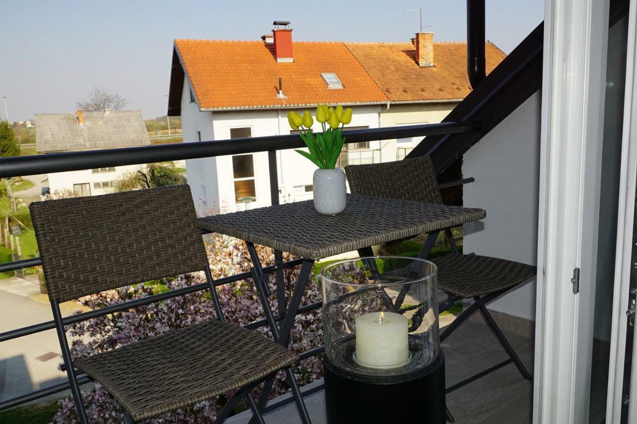 Apartman Studio Sonas 3 With Free Private Parking Karlovac Exterior photo